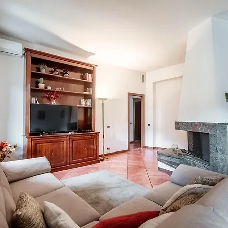 Apartment Feel @ - By Myhomeincomo *
