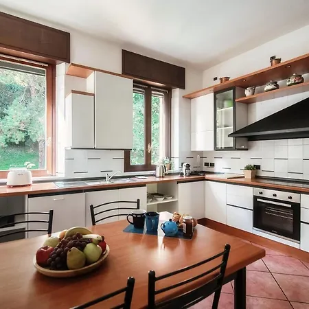Feel @ - By Myhomeincomo Apartment Como