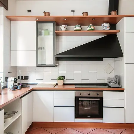 Apartment Feel @ - By Myhomeincomo Como